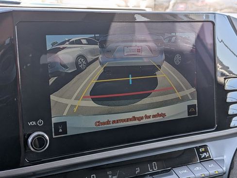 Used 2025 Toyota Camry LE image 20