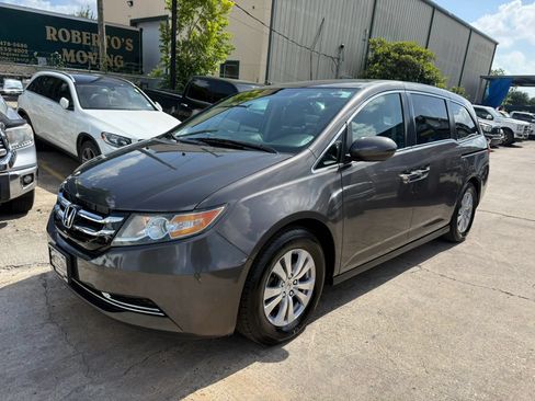 Used 2016 Honda Odyssey SE image 3
