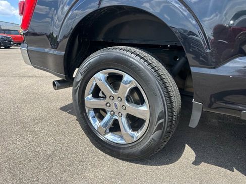 Used 2021 Ford F150 Lariat w/ Equipment Group 502A High AWD/4WD image 8