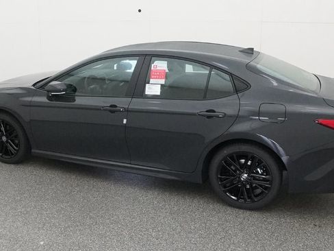 New 2026 Toyota Camry SE FWD image 4