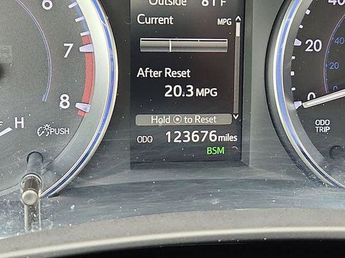 Certified 2019 Toyota Highlander XLE AWD/4WD image 22