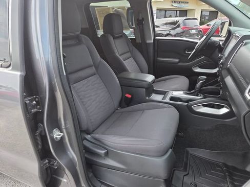 Used 2022 Nissan Frontier SV AWD/4WD image 19