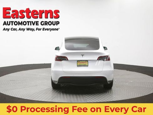 Used 2022 Tesla Model Y Long Range AWD/4WD image 32