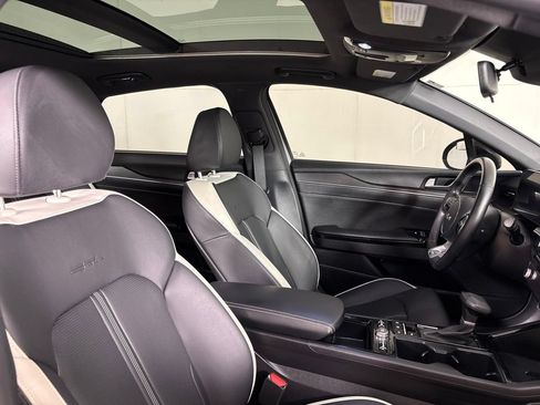 Used 2025 Kia K5 GT-Line w/ GT-Line Premium Package FWD image 19