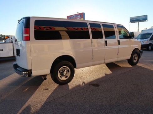 Used 2018 Chevrolet Express 3500 LT w/ LT Preferred Equipment Group image 4