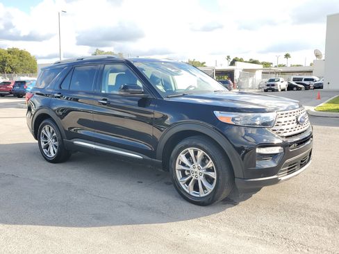 Used 2022 Ford Explorer Limited w/ Equipment Group 301A image 3