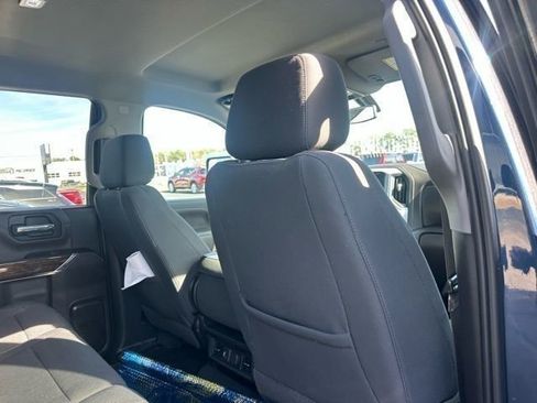 Certified 2022 GMC Sierra 2500 SLE w/ SLE Value Package; image 17