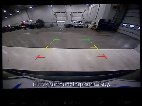 Used 2023 Nissan Rogue SV image 18