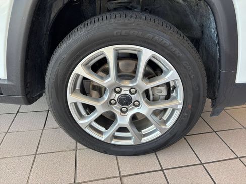 Used 2025 Jeep Compass Limited AWD/4WD image 31