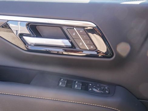 New 2026 Chevrolet Suburban Premier w/ Sun And Tow Package image 19