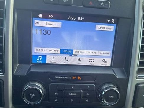 Used 2019 Ford F150 Lariat image 10