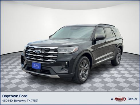 Certified 2025 Ford Explorer Active w/ Active Comfort Package AWD/4WD image 1