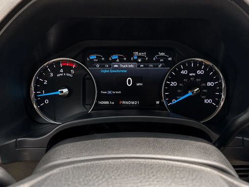 Used 2017 Ford F250 Lariat w/ FX4 Off-Road Package AWD/4WD image 15