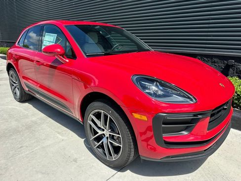 Used 2026 Porsche Macan AWD/4WD image 11