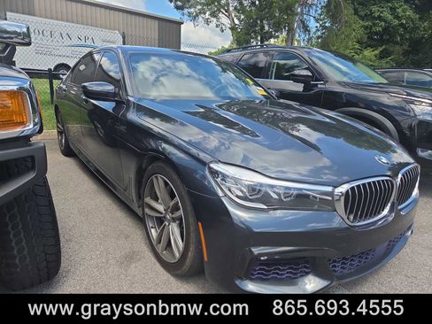 Used 2018 BMW 740i RWD image 1