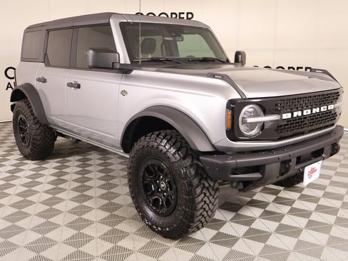 Used 2024 Ford Bronco Wildtrak AWD/4WD image 1