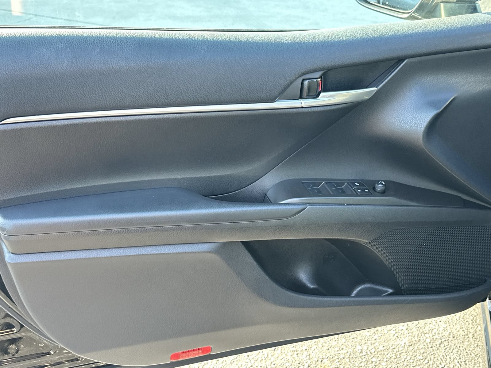 Used 2023 Toyota Camry SE FWD image 14