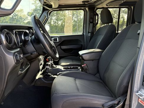 Used 2021 Jeep Wrangler Unlimited Sport AWD/4WD image 12