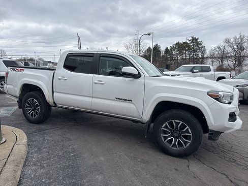 Certified 2022 Toyota Tacoma TRD Sport image 7