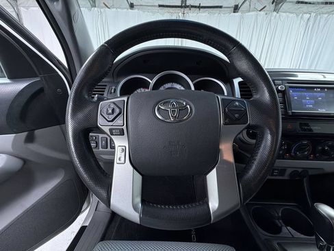 Used 2015 Toyota Tacoma 4x4 Double Cab w/ TRD Off-Road Package image 24