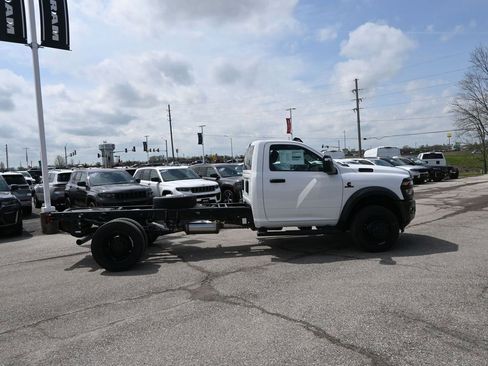 New 2026 RAM 5500 Tradesman image 2