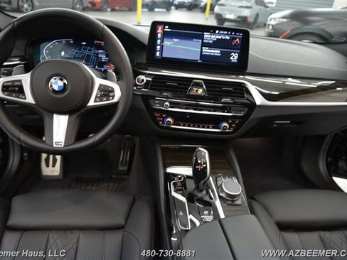 Used 2022 BMW 530i w/ M Sport Package image 16