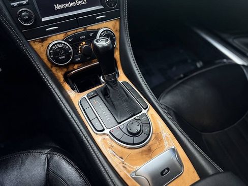 Used 2011 Mercedes-Benz SL 550 image 12