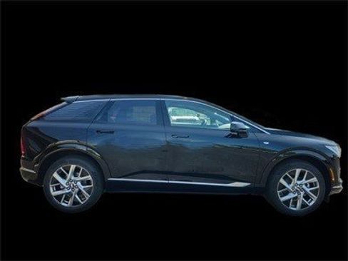 New 2025 Cadillac Optiq Luxury 2 image 5