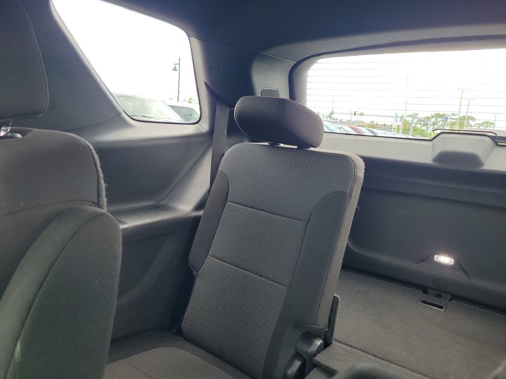 Used 2023 Chevrolet Traverse LT FWD image 12