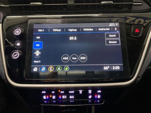 Used 2022 Chevrolet Bolt EUV Premier w/ Sun & Sound Package image 16