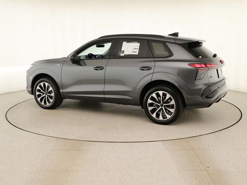 New 2026 Audi Q3 quattro 2.0T AWD/4WD image 3