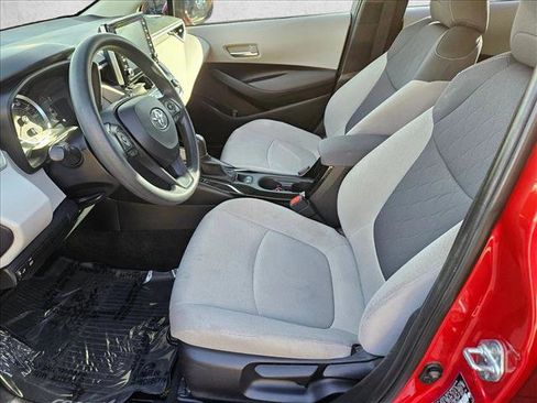 Used 2020 Toyota Corolla LE image 15