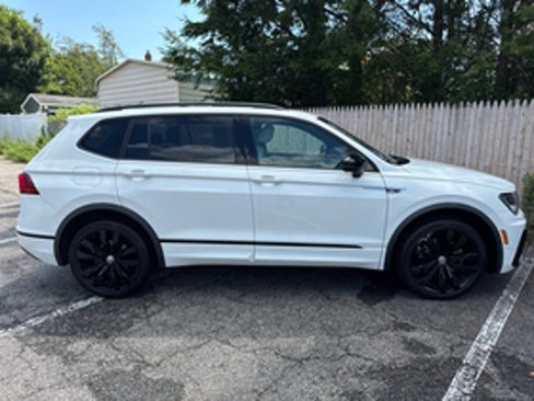 Used 2021 Volkswagen Tiguan SE R-Line AWD/4WD image 14