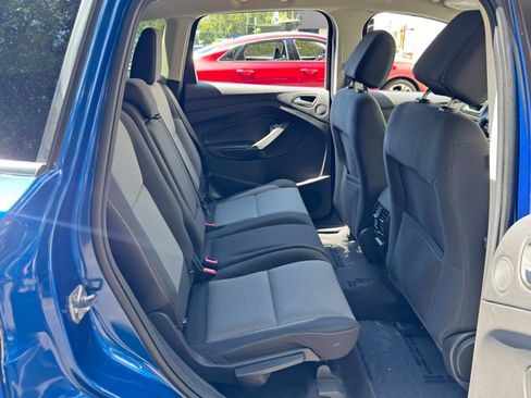 Used 2017 Ford Escape SE w/ Equipment Group 201A AWD/4WD image 31