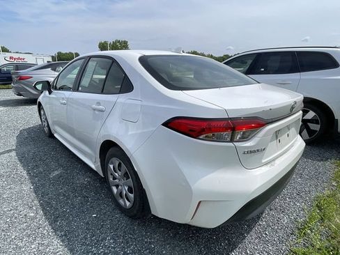 Used 2023 Toyota Corolla LE w/ Carpet Mat Package (TMS) FWD image 3