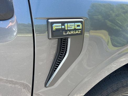 Used 2022 Ford F150 Lariat w/ Max Trailer Tow Package AWD/4WD image 29