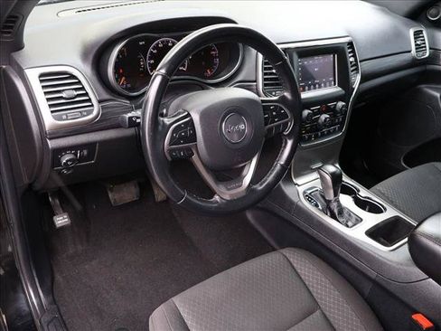Used 2021 Jeep Grand Cherokee Laredo AWD/4WD image 10