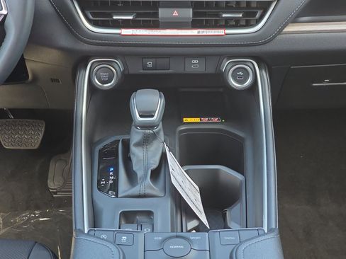 New 2025 Toyota Grand Highlander FWD image 24