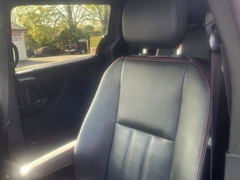 Used 2019 Dodge Grand Caravan GT FWD image 13