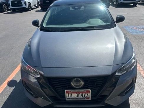 Used 2023 Nissan Sentra SR w/ Midnight Edition Package FWD image 9