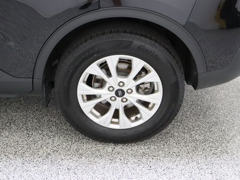 Used 2025 Ford Escape Active AWD/4WD image 10
