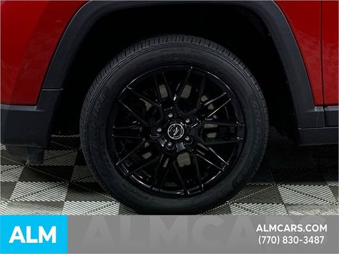 Used 2023 Jeep Compass Latitude image 17