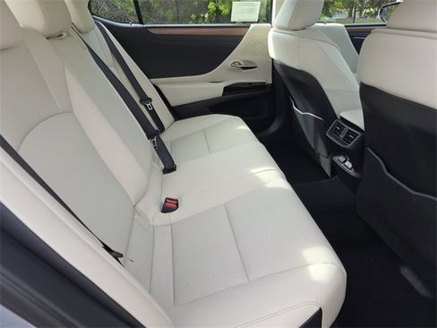New 2025 Lexus ES 350 w/ Premium Package image 13