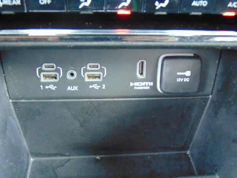 Used 2023 Jeep Grand Cherokee image 38