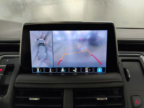 Used 2021 Chevrolet Suburban High Country image 13