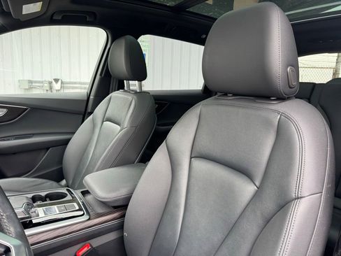 Used 2021 Audi Q7 3.0T Premium image 8