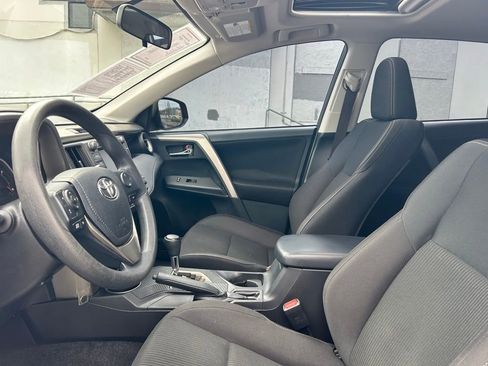 Used 2015 Toyota RAV4 XLE FWD image 10