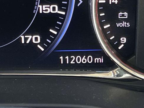 Used 2021 GMC Acadia Denali w/ Denali Technology Package FWD image 24