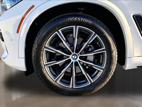 Used 2021 BMW X5 xDrive40i w/ M Sport Package AWD/4WD image 32