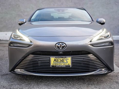 Used 2023 Toyota Mirai XLE w/ Advanced Technology Package image 2